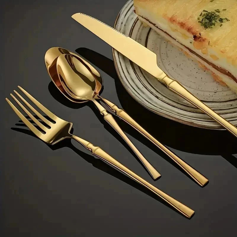 Conjunto de Talheres Dourados Italy 24 Peças